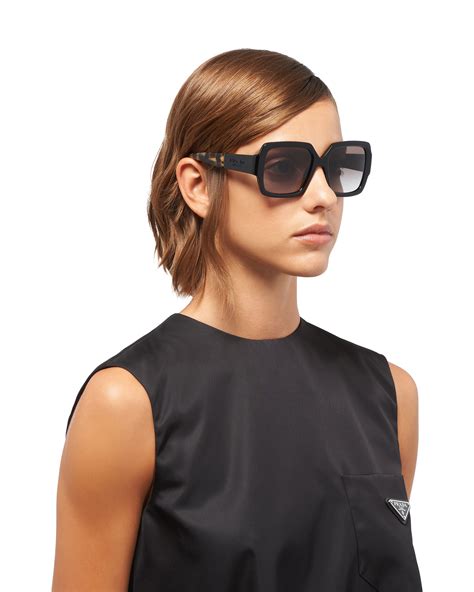 óculos de sol feminino prada|PRADA EYEWEAR .